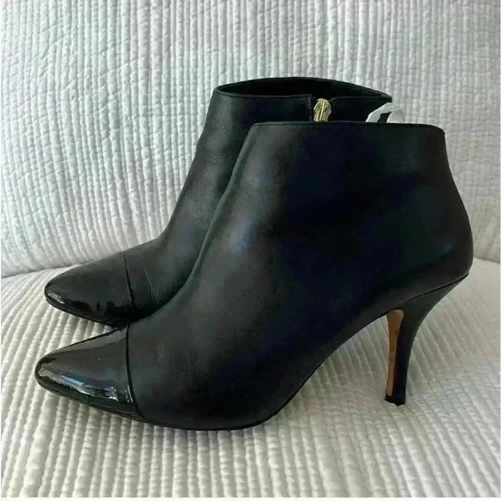 Ann Taylor Lacey Black Leather Cap Toe Ankle Boots Size 10M